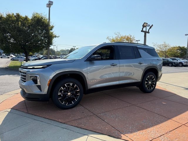 2026 Chevrolet Traverse photo 3