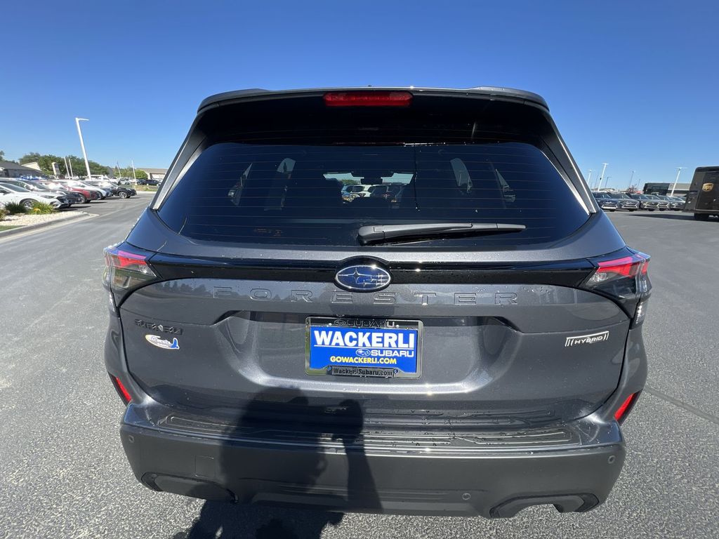 2025 Subaru Forester Touring photo 32