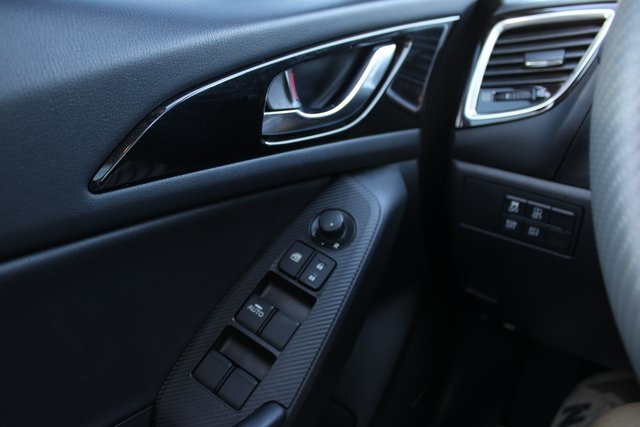 2016 Mazda Mazda3 Grand Touring photo 23