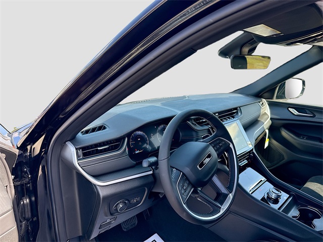2025 Jeep Grand Cherokee Altitude X photo 9