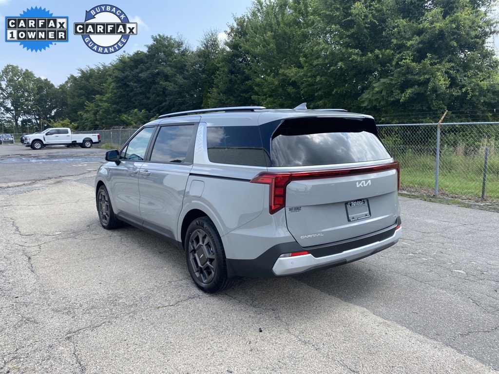 2025 Kia Carnival EX photo 4