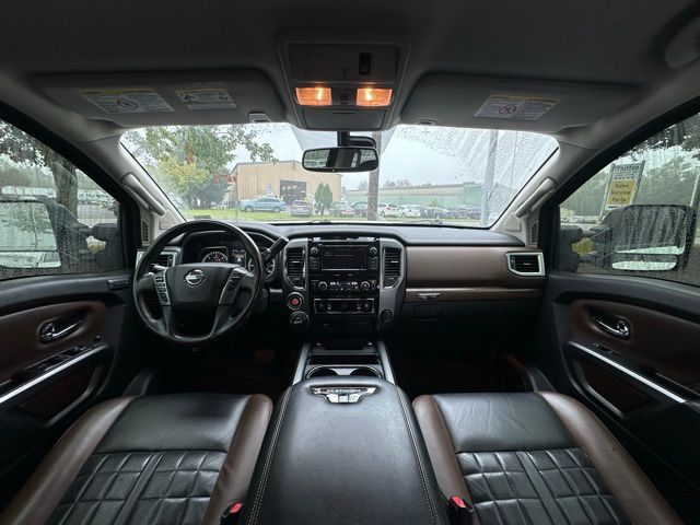 2019 Nissan Titan Platinum Reserve photo 2