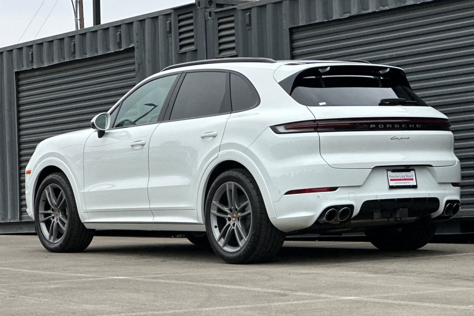 2025 Porsche Cayenne Turbo photo 3