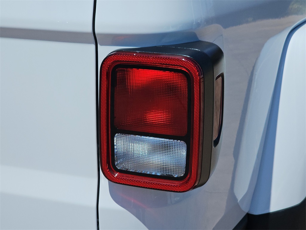 2025 Jeep Gladiator Sport photo 36