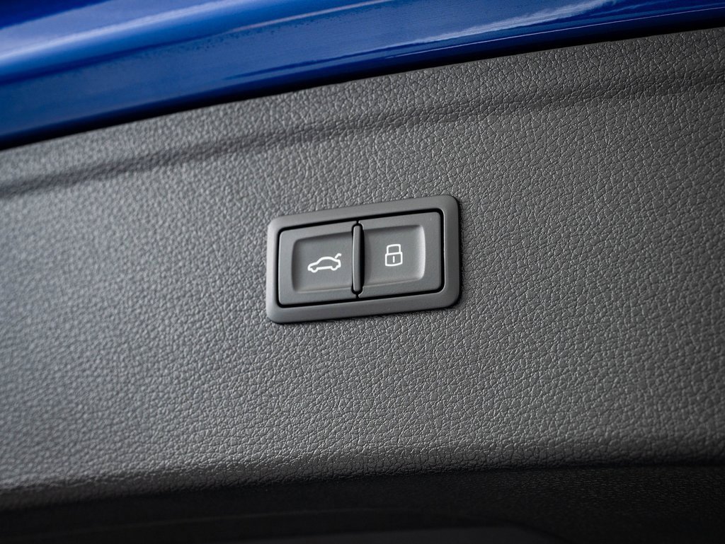 2024 Audi SQ5 Prestige photo 17