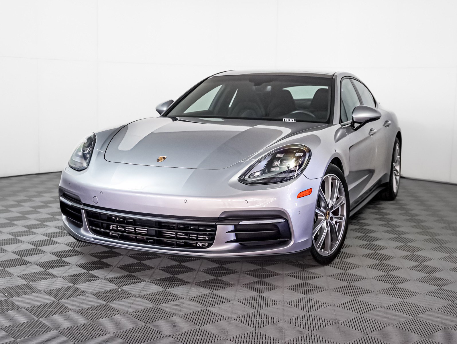 2019 Porsche Panamera Base