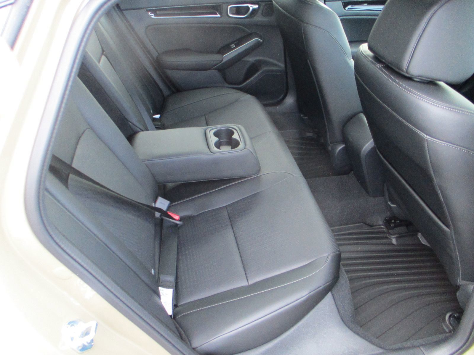 2025 Honda Civic Hatchback Hybrid Sport Touring photo 21