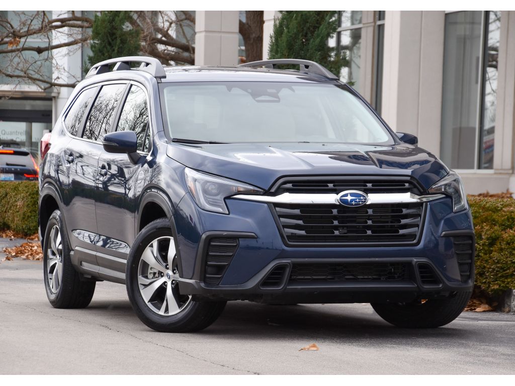 2023 Subaru Ascent Premium's photo