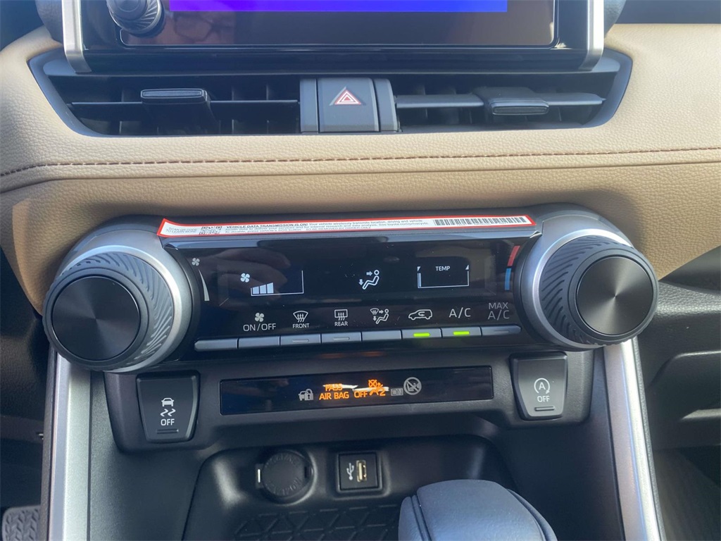2025 Toyota RAV4 LE photo 18