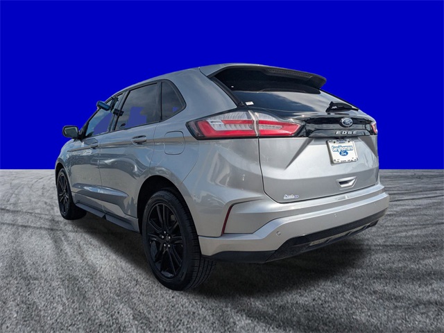 2022 Ford Edge ST photo 4