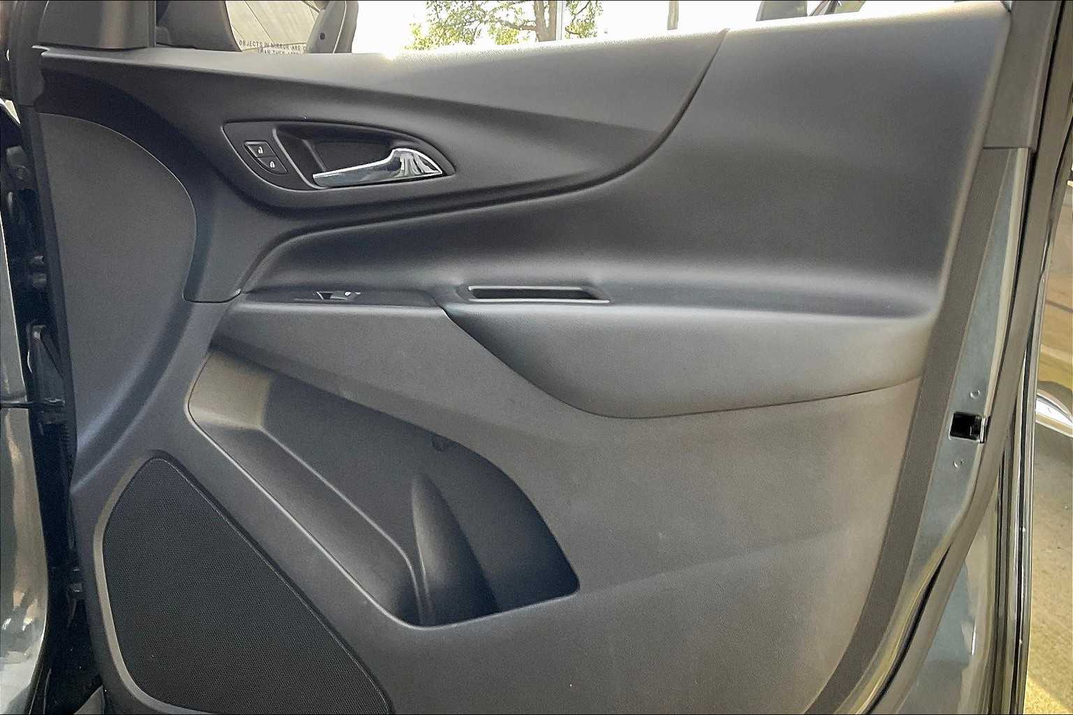 2018 Chevrolet Equinox LT photo 19