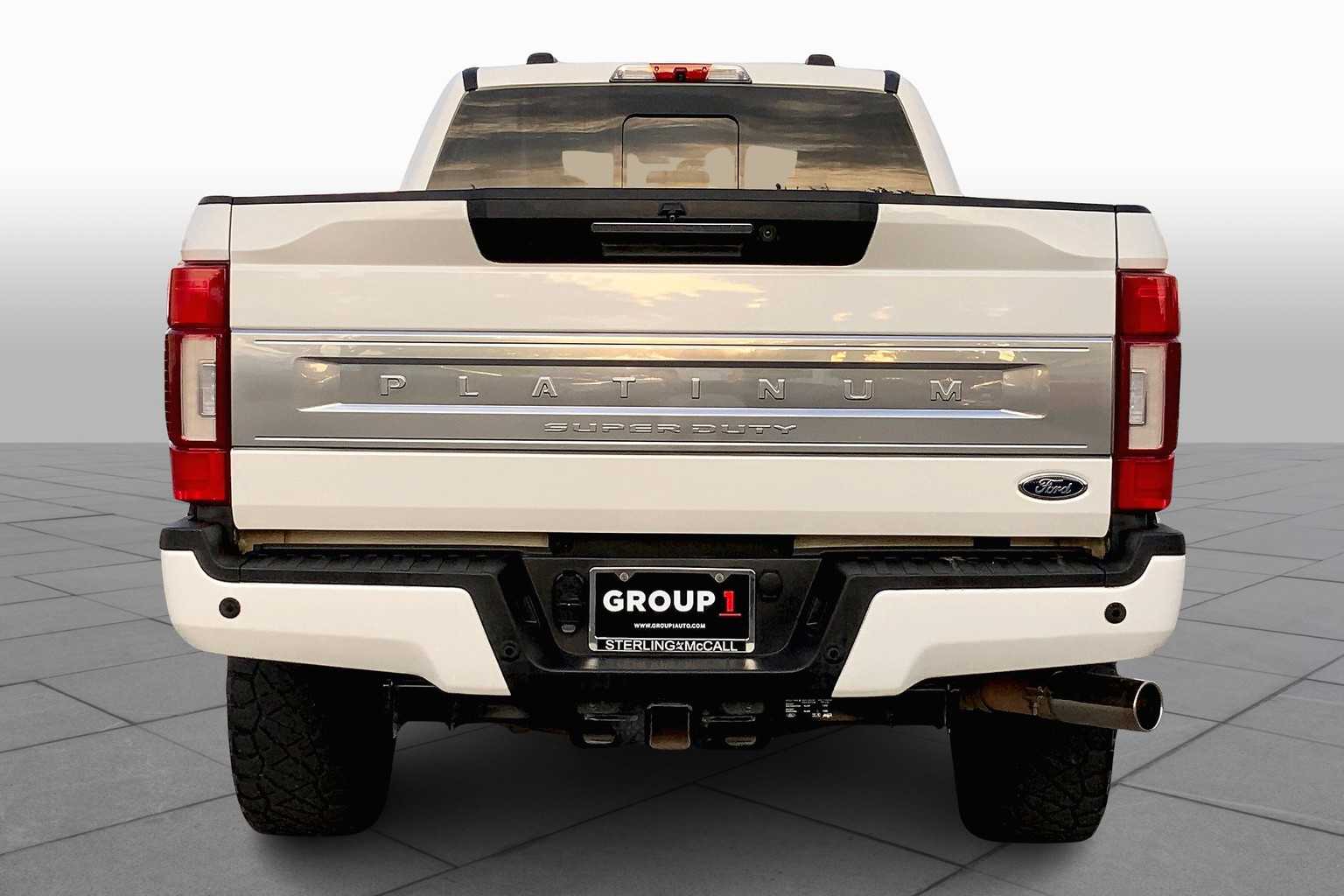2022 Ford F-350 Platinum photo 4