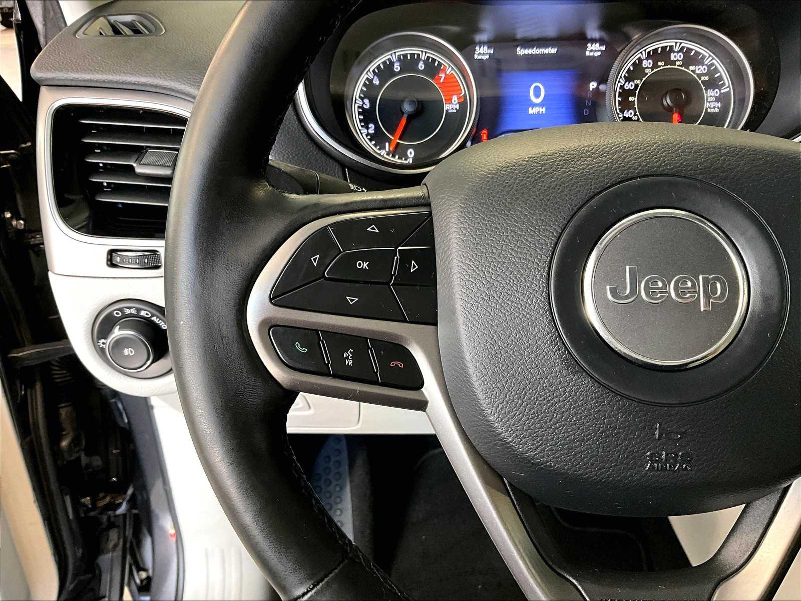 2020 Jeep Cherokee Limited photo 24