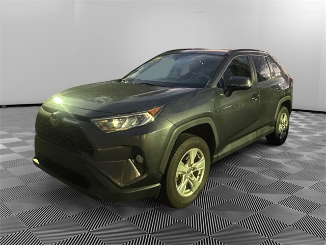 2021 Toyota RAV4 XLE's photo