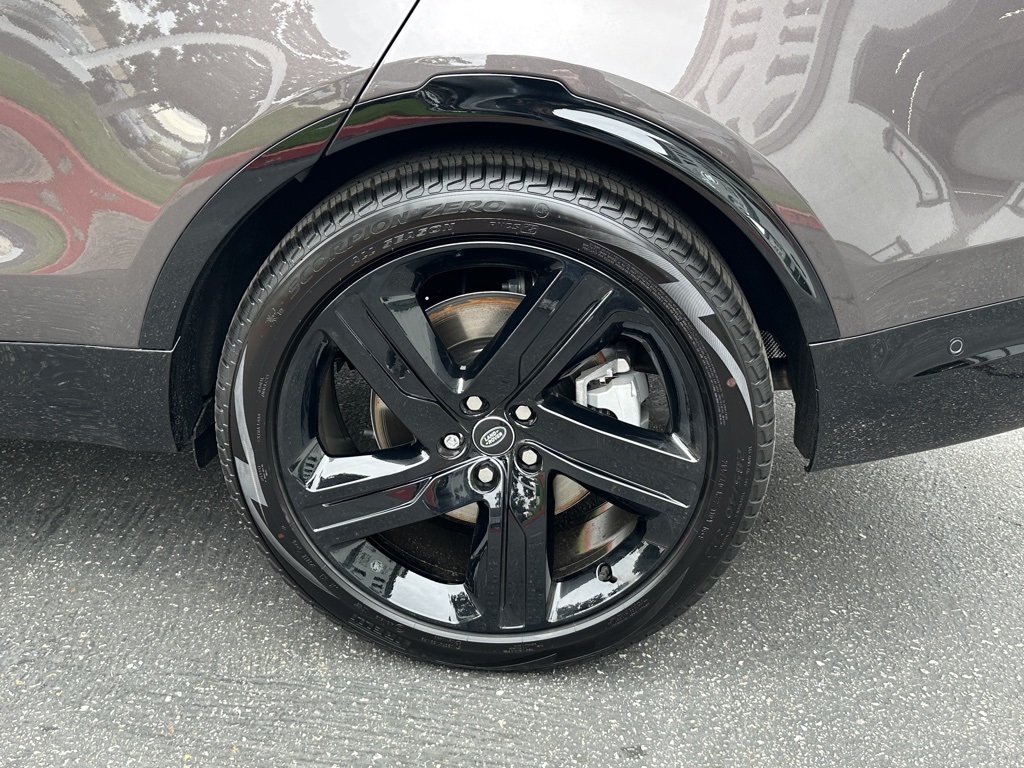 2025 Land Rover Discovery SE photo 5