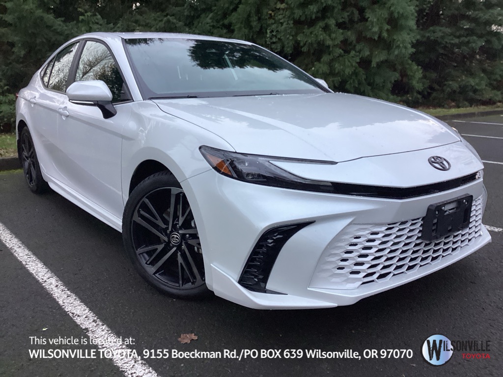 2025 Toyota Camry XSE's photo