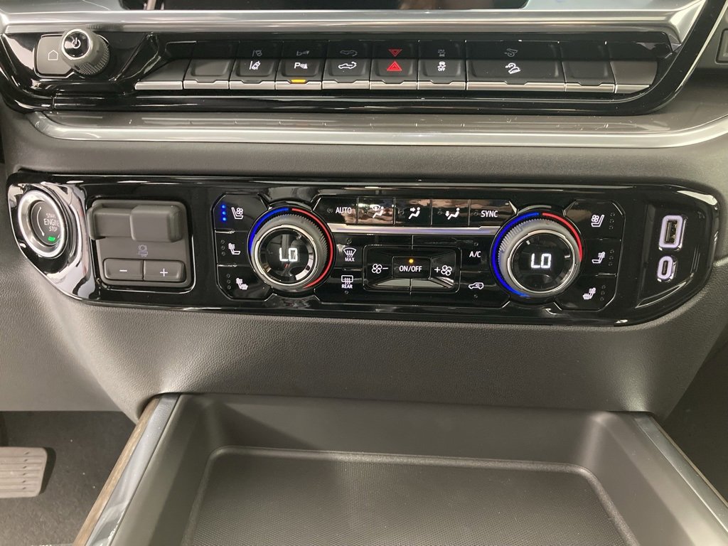 2026 Chevrolet Silverado 3500HD High Country photo 9
