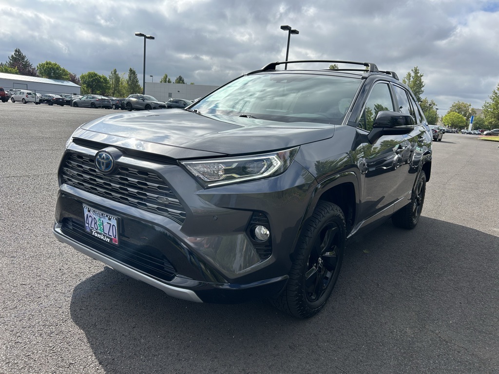 2020 Toyota RAV4 Hybrid XSE photo 4