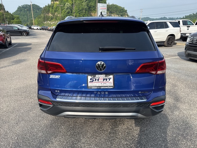 2024 Volkswagen Taos SE photo 3