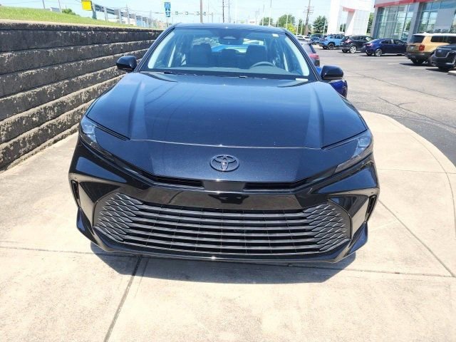 2025 Toyota Camry LE photo 2