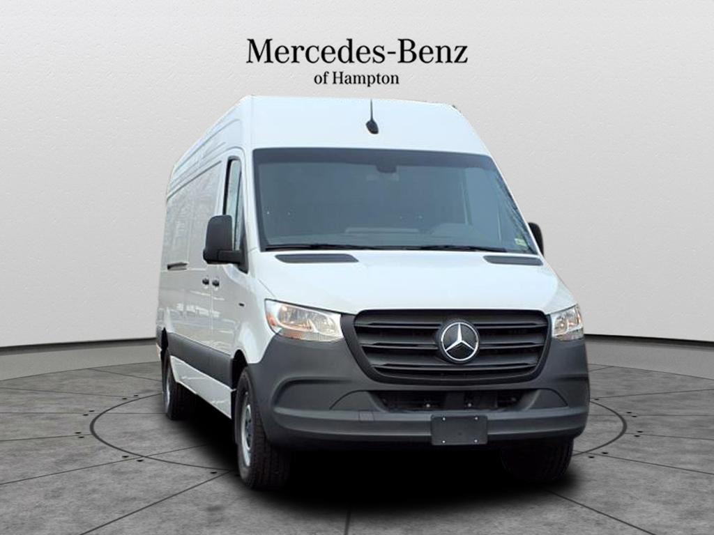 2024 Mercedes-Benz eSprinter Cargo Van Base's photo