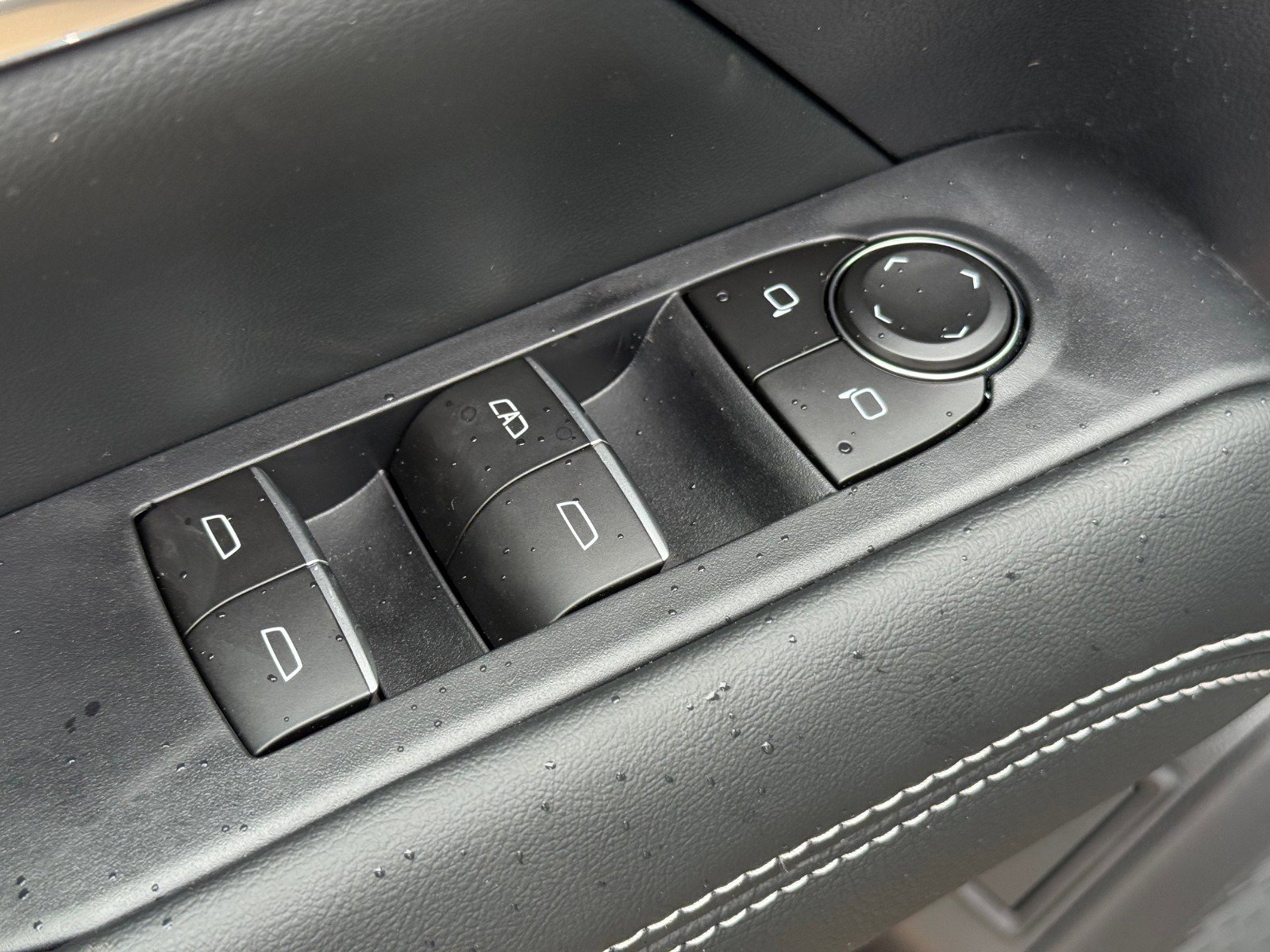 2026 Gmc Terrain Denali photo 9