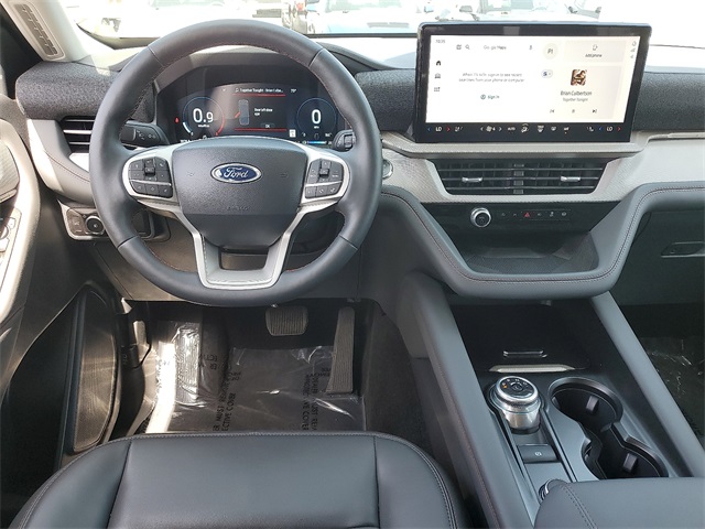 2025 Ford Explorer photo 4