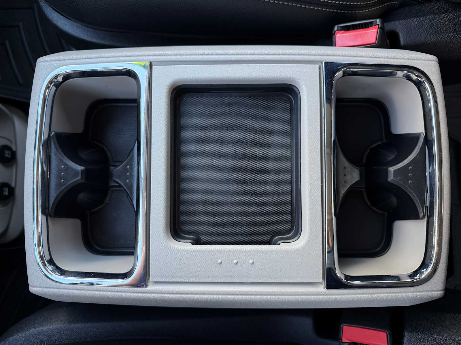 2016 Chrysler Town & Country Touring photo 28