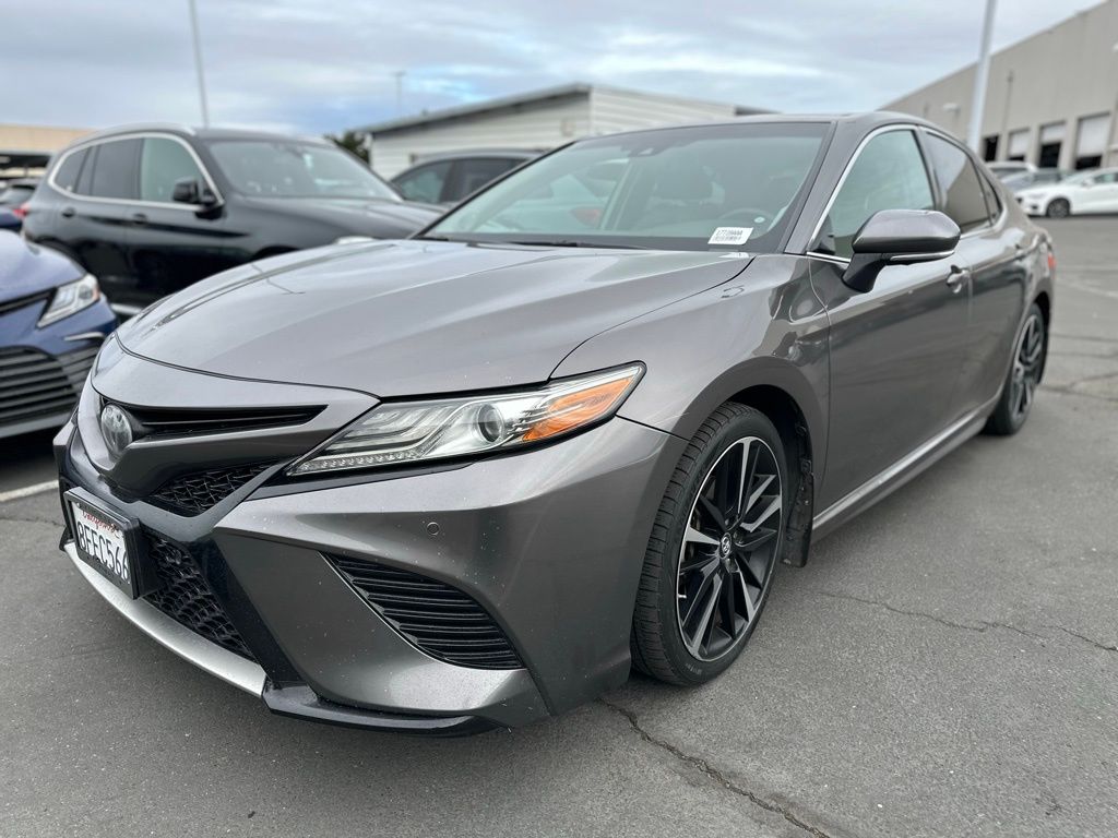 2018 Toyota Camry XSE V6 photo 3