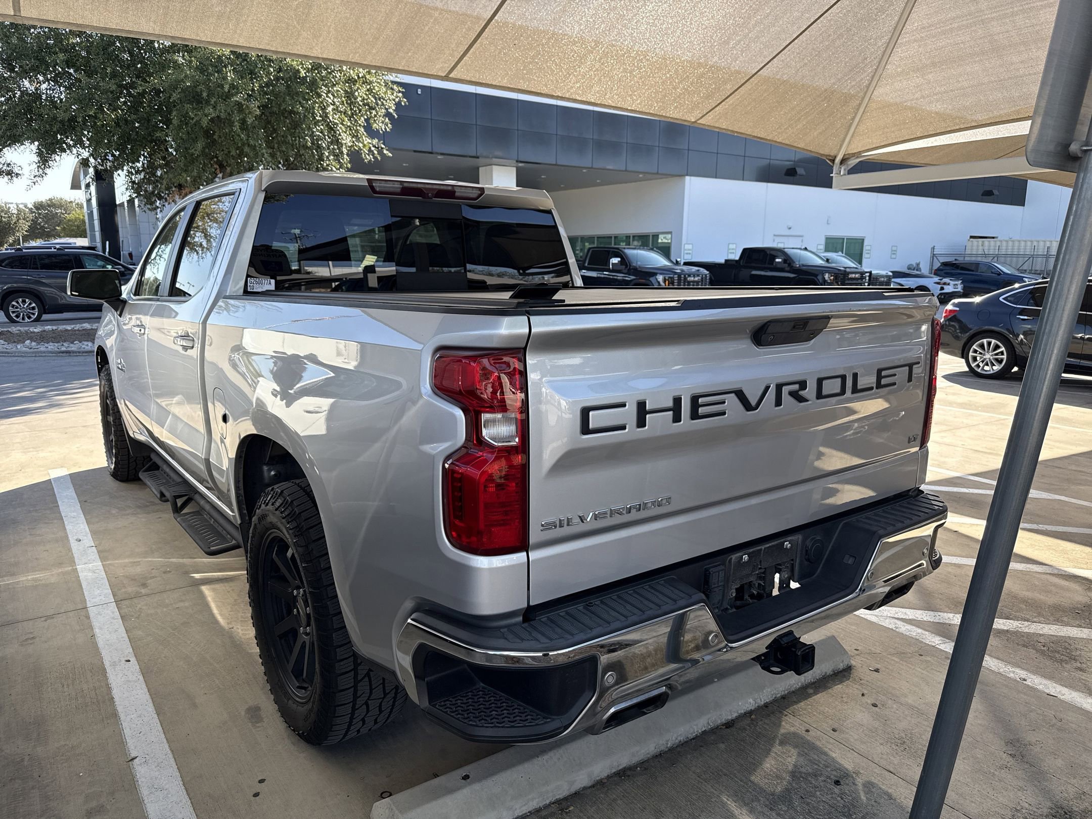 2020 Chevrolet Silverado 1500 LT photo 6