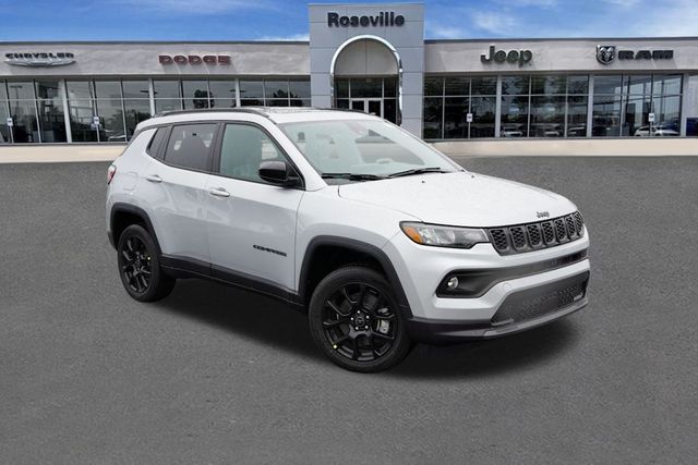 2025 Jeep Compass Latitude's photo