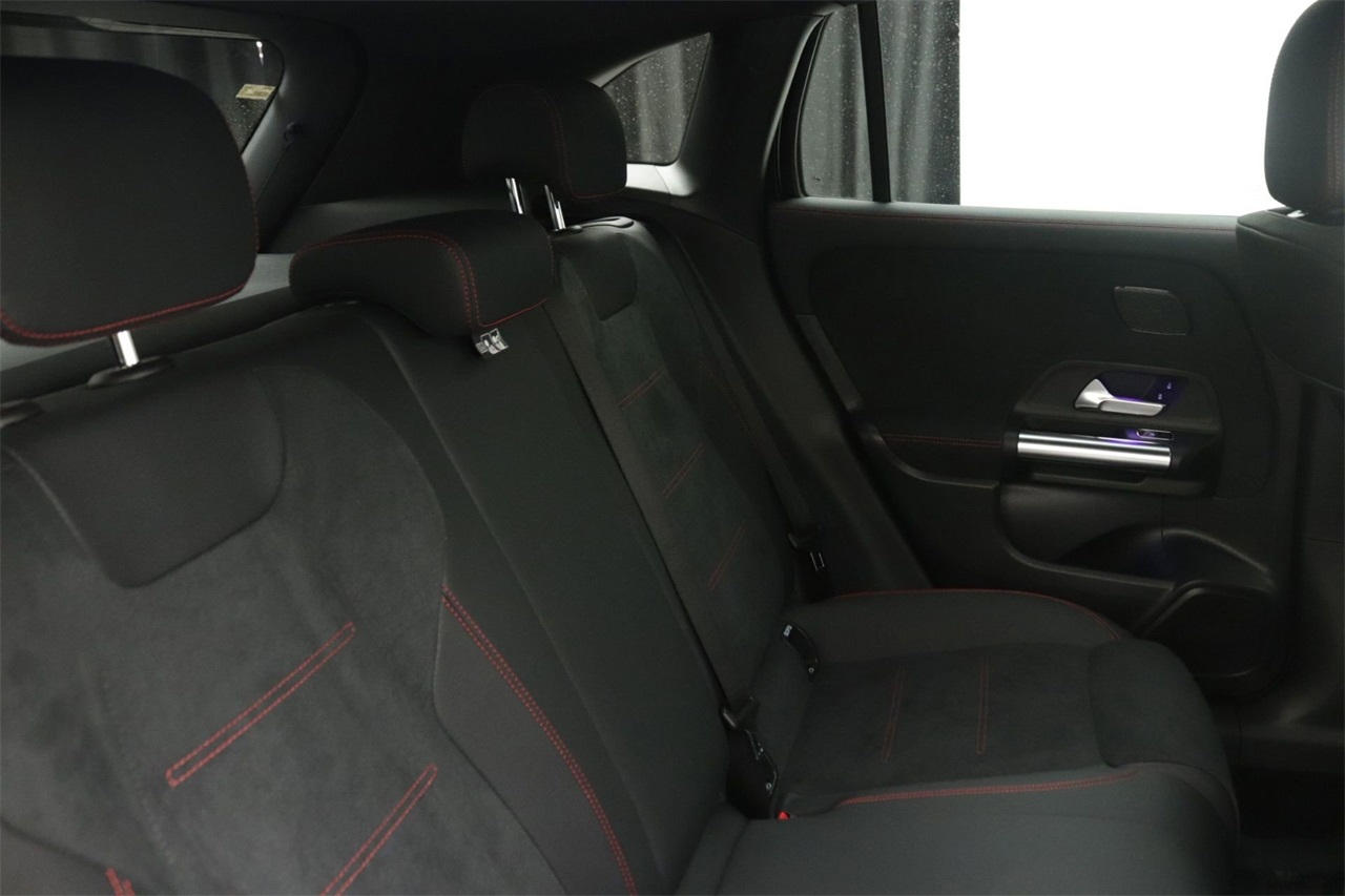 2026 Mercedes Benz GLA 250 photo 3