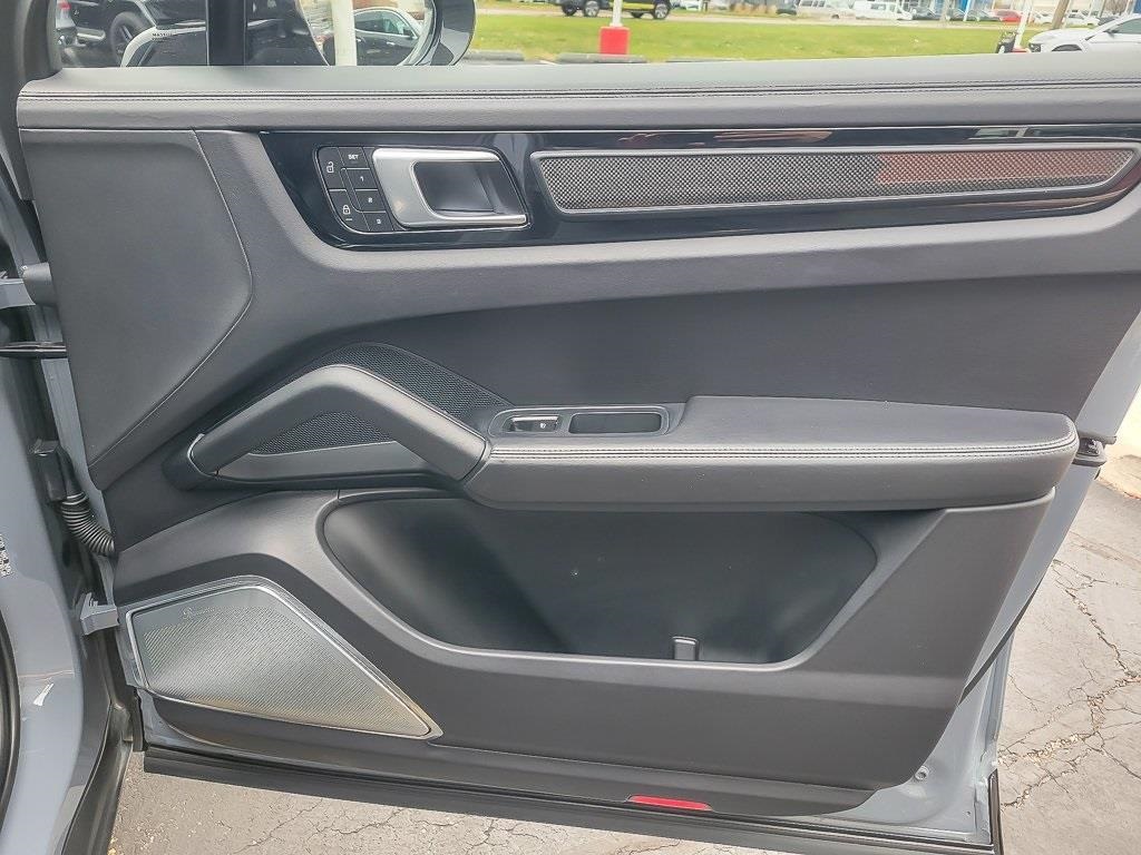 2022 PORSCHE CAYENNE - Image 20