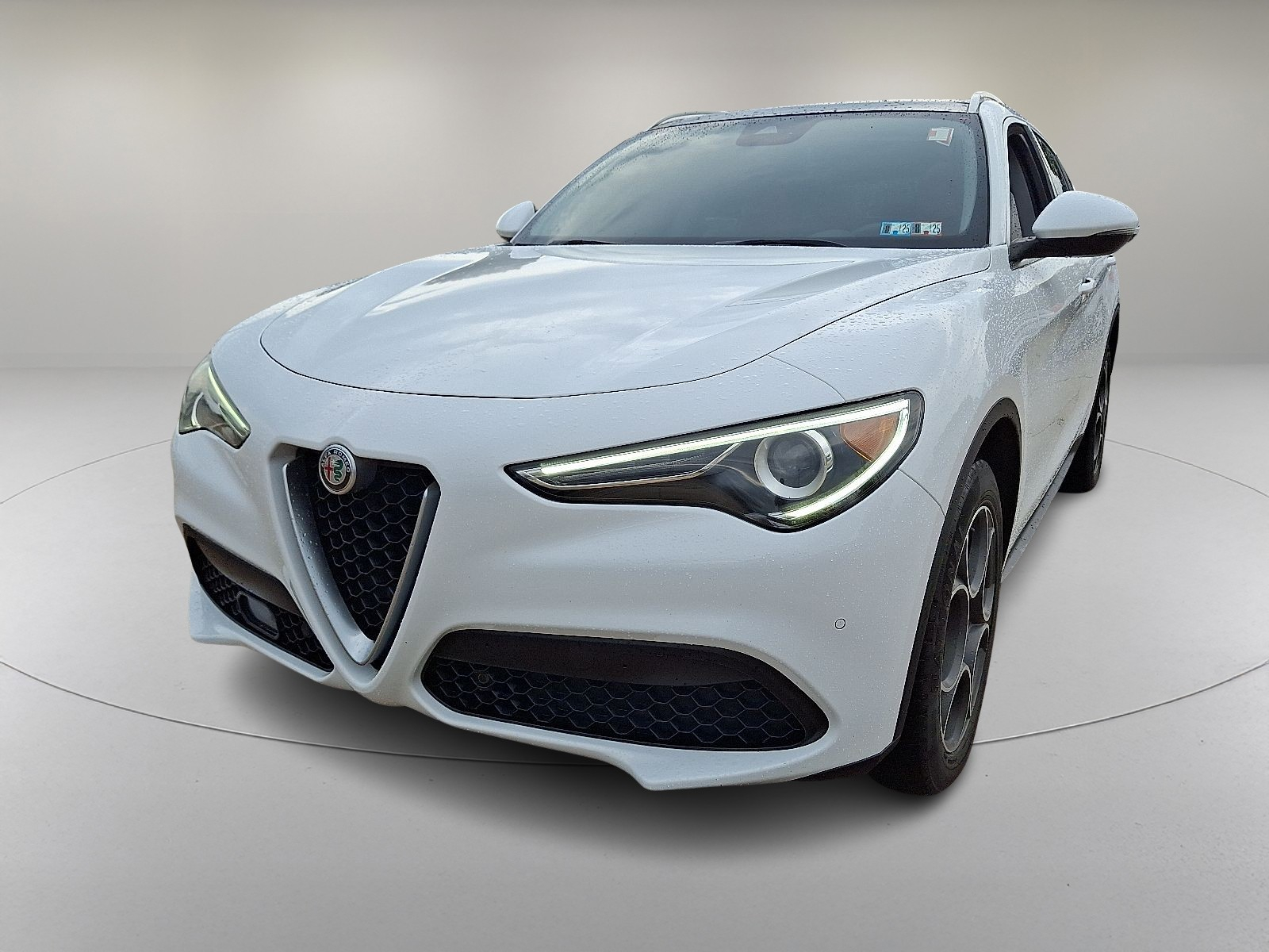 2018 Alfa Romeo Stelvio Ti photo 4
