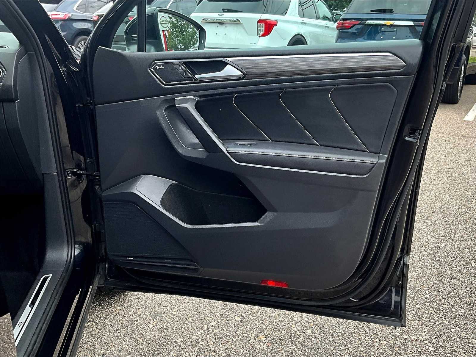 2022 Volkswagen Tiguan SEL Premium R-Line photo 11