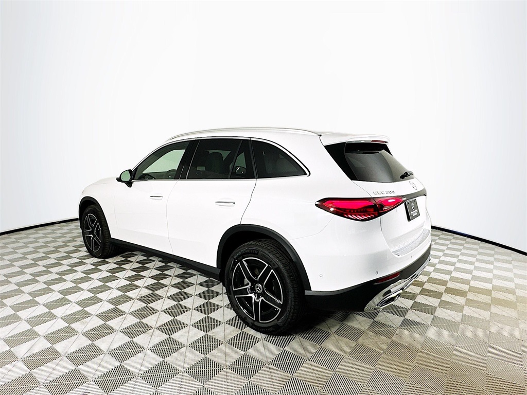 2026 Mercedes Benz GLC 300 4MATIC photo 5
