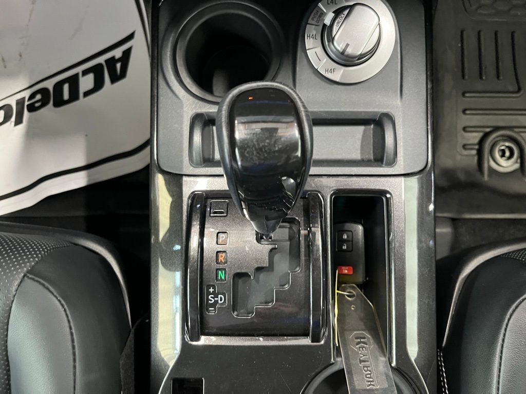 2020 Toyota 4Runner SR5 Premium photo 13