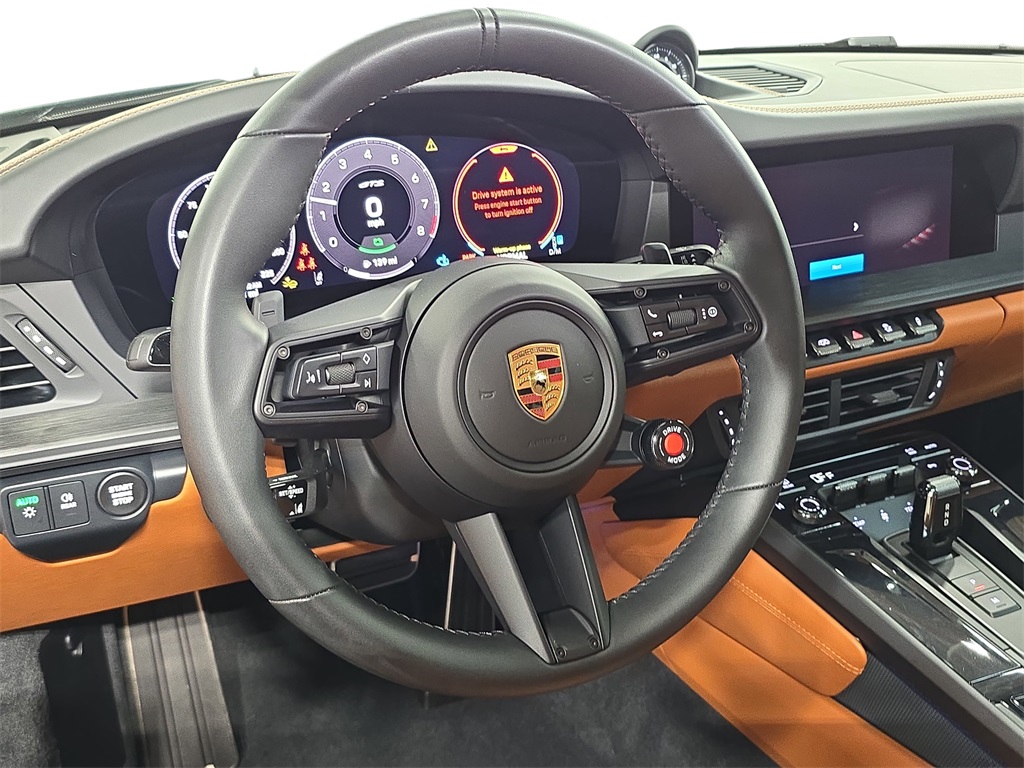 2025 Porsche 911 GTS photo 4