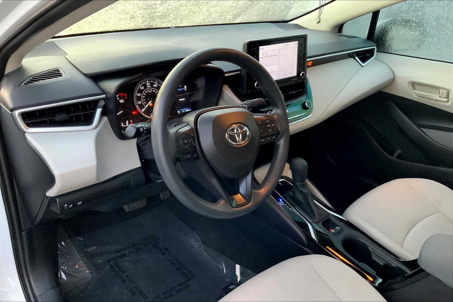 2022 Toyota Corolla LE photo 15