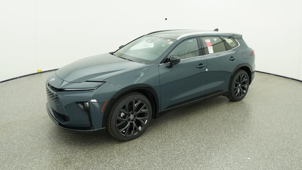 2025 Toyota Crown Signia Limited's photo