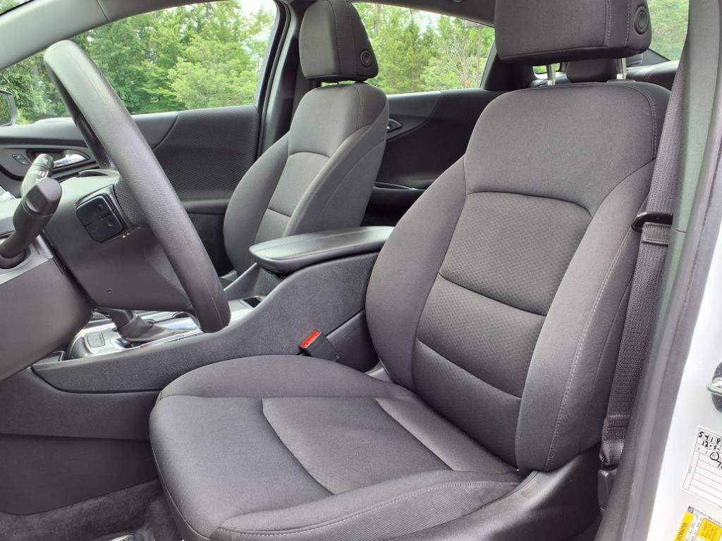 2024 Chevrolet Malibu 1LT photo 4