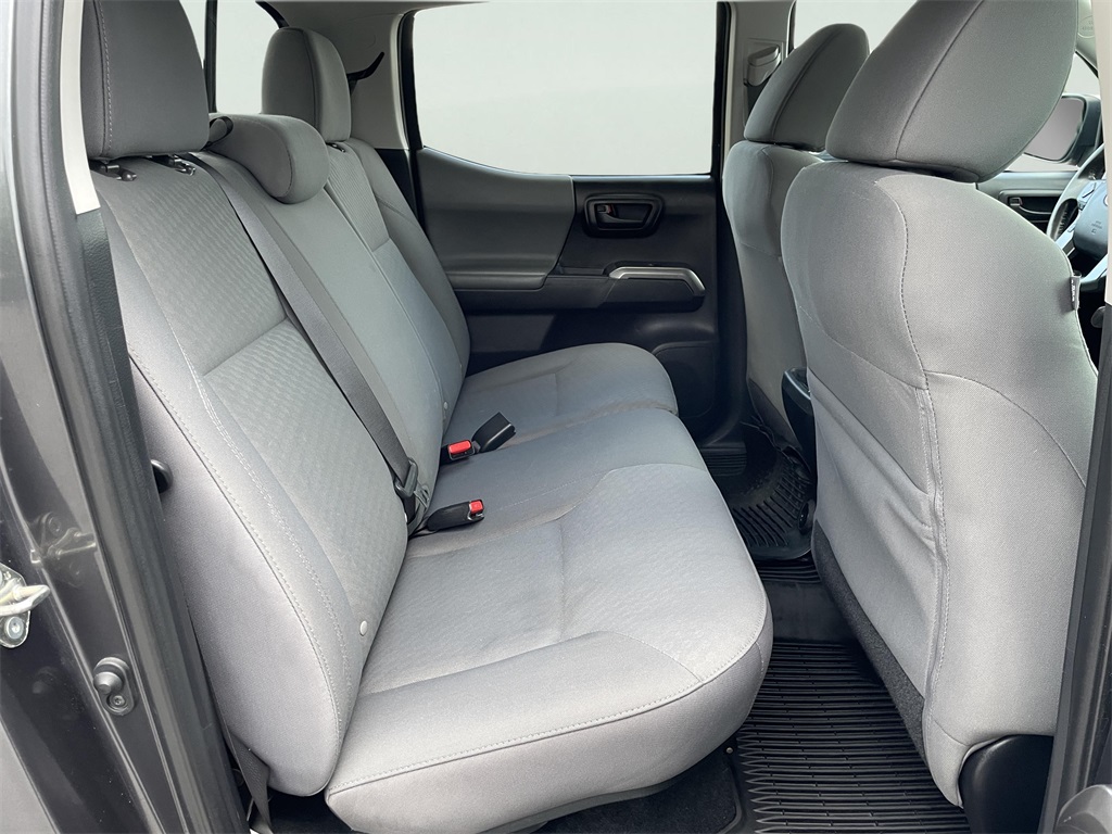2020 Toyota Tacoma SR5 photo 14