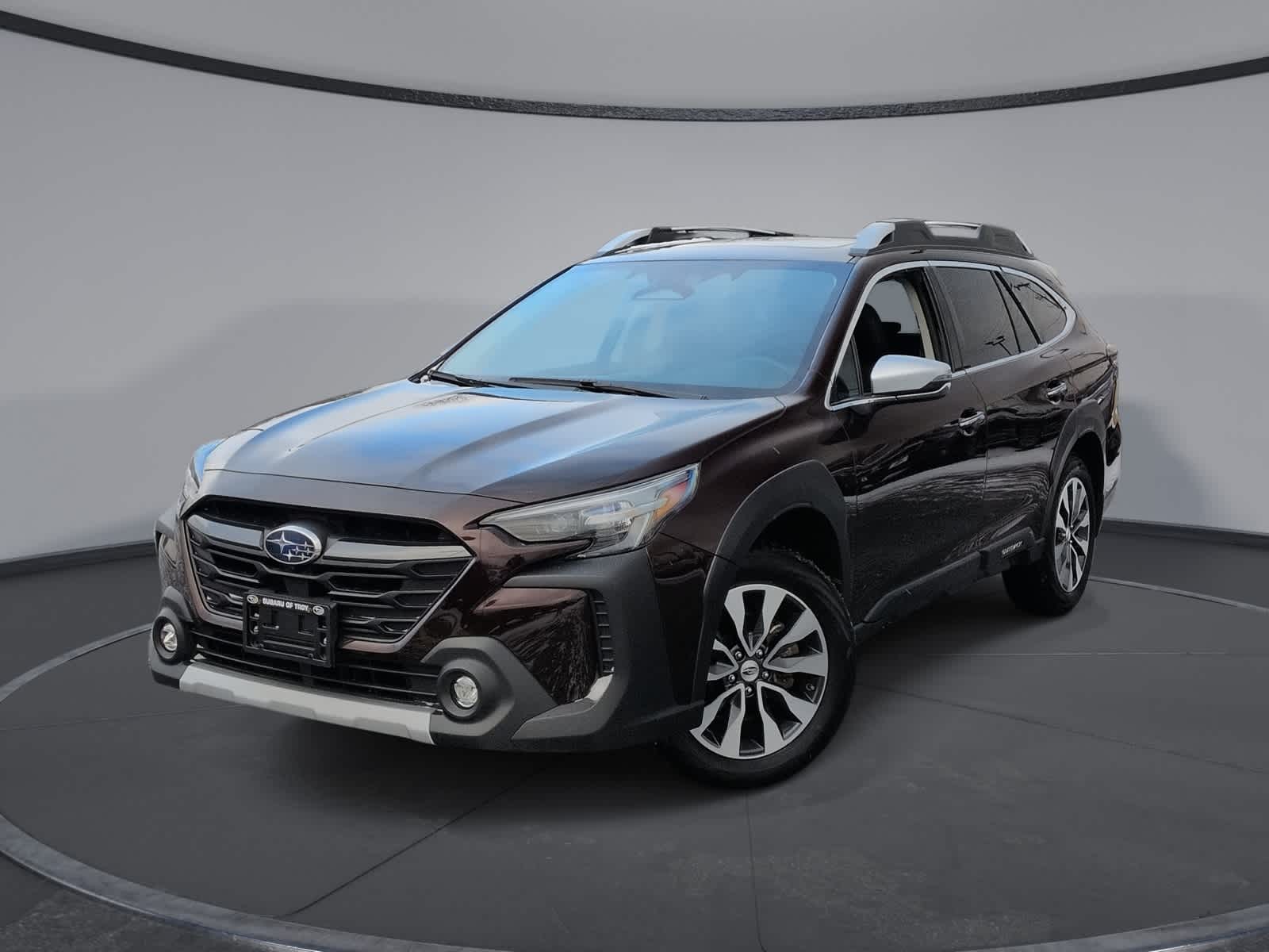 2023 Subaru Outback Touring's photo