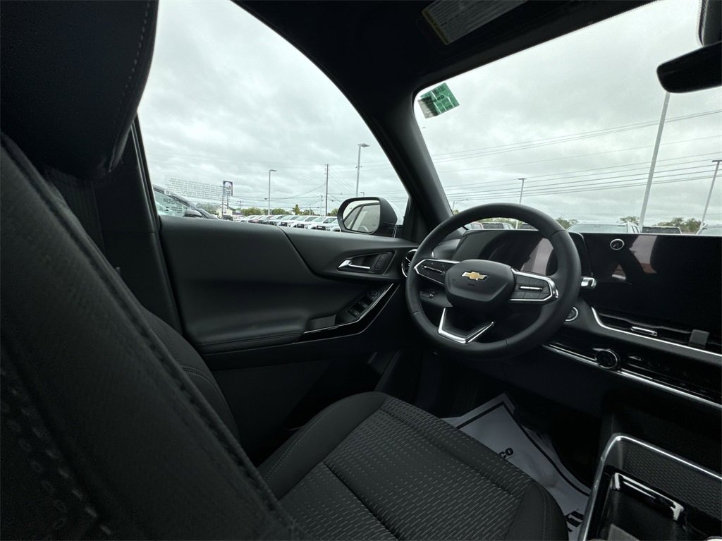 2025 Chevrolet Equinox LT photo 15
