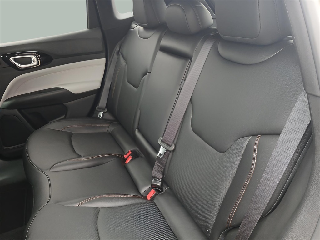 2024 Jeep Compass Limited photo 22