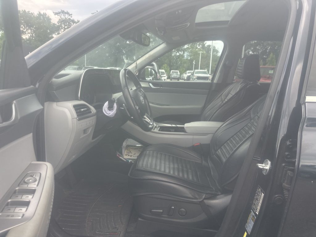 2020 Hyundai Palisade SEL photo 2