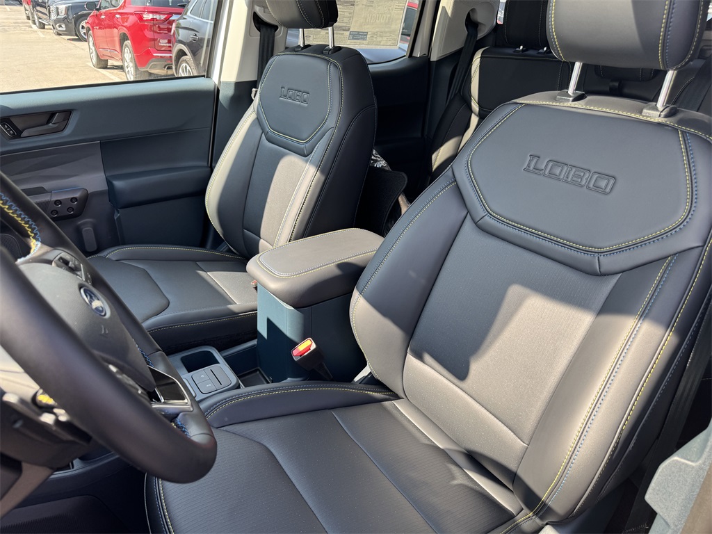 2025 Ford Maverick photo 22