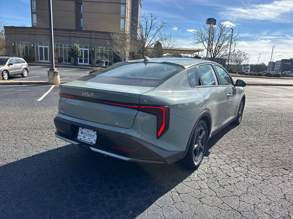2025 Kia K4 LXS photo 3