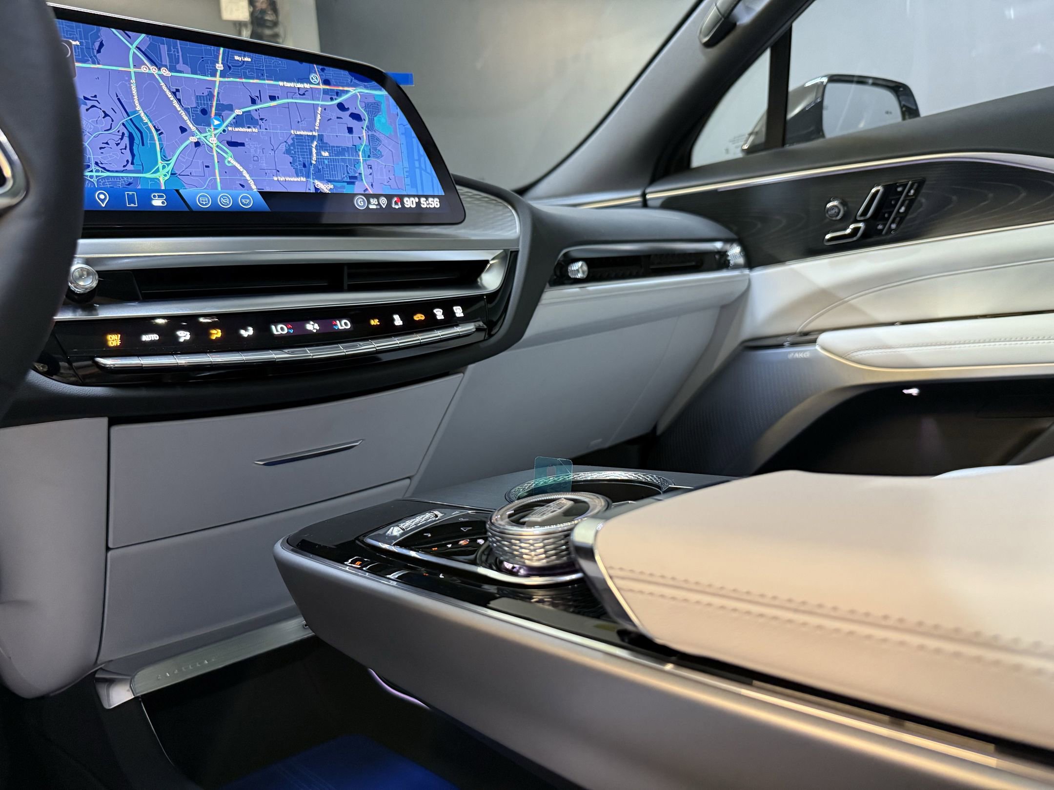2025 Cadillac Lyriq Sport photo 14