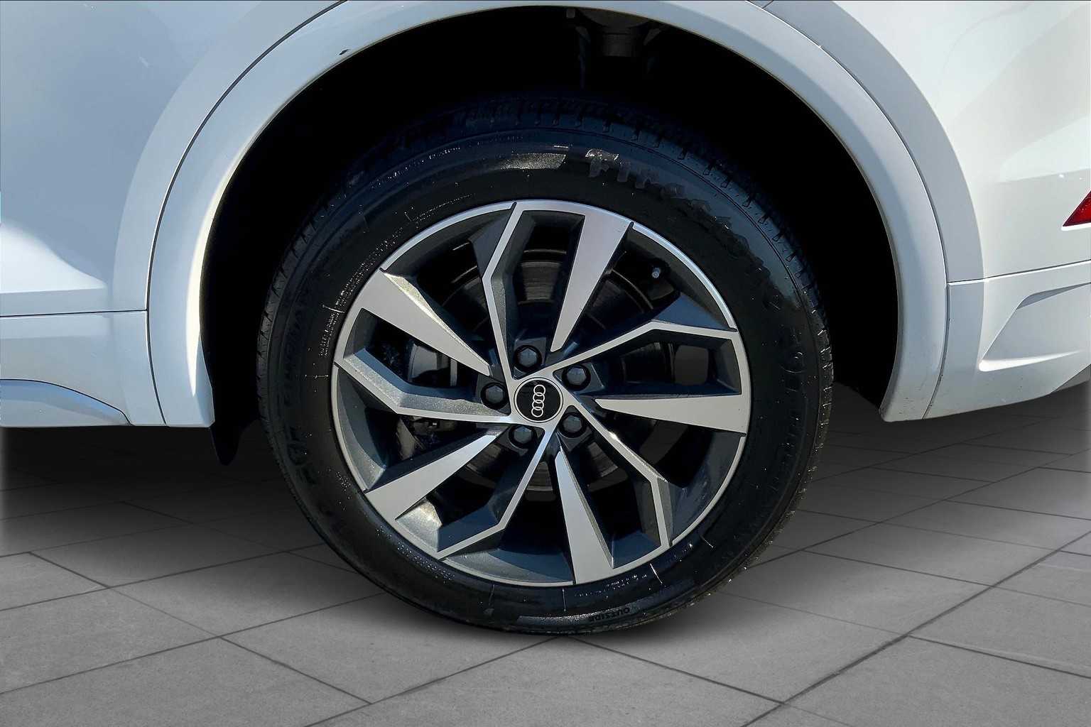 2024 Audi Q5 S line Premium Plus photo 10